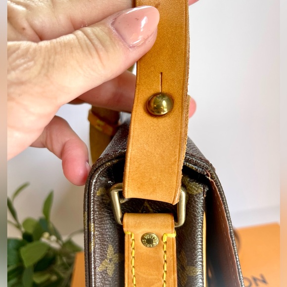 Louis Vuitton Cartouchiere MM - Picture 10 of 15